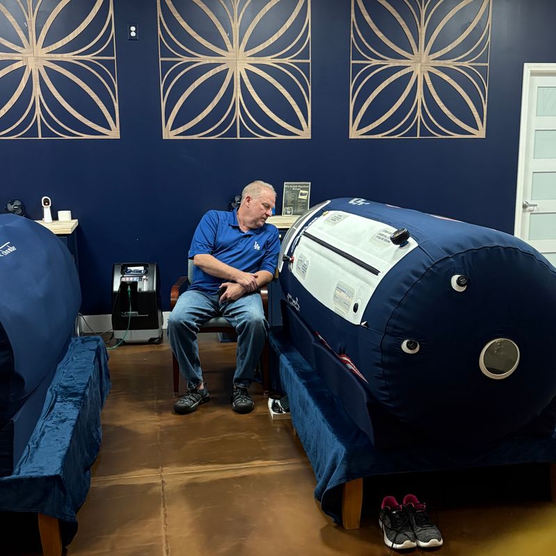 hyperbaric oxygen chamber